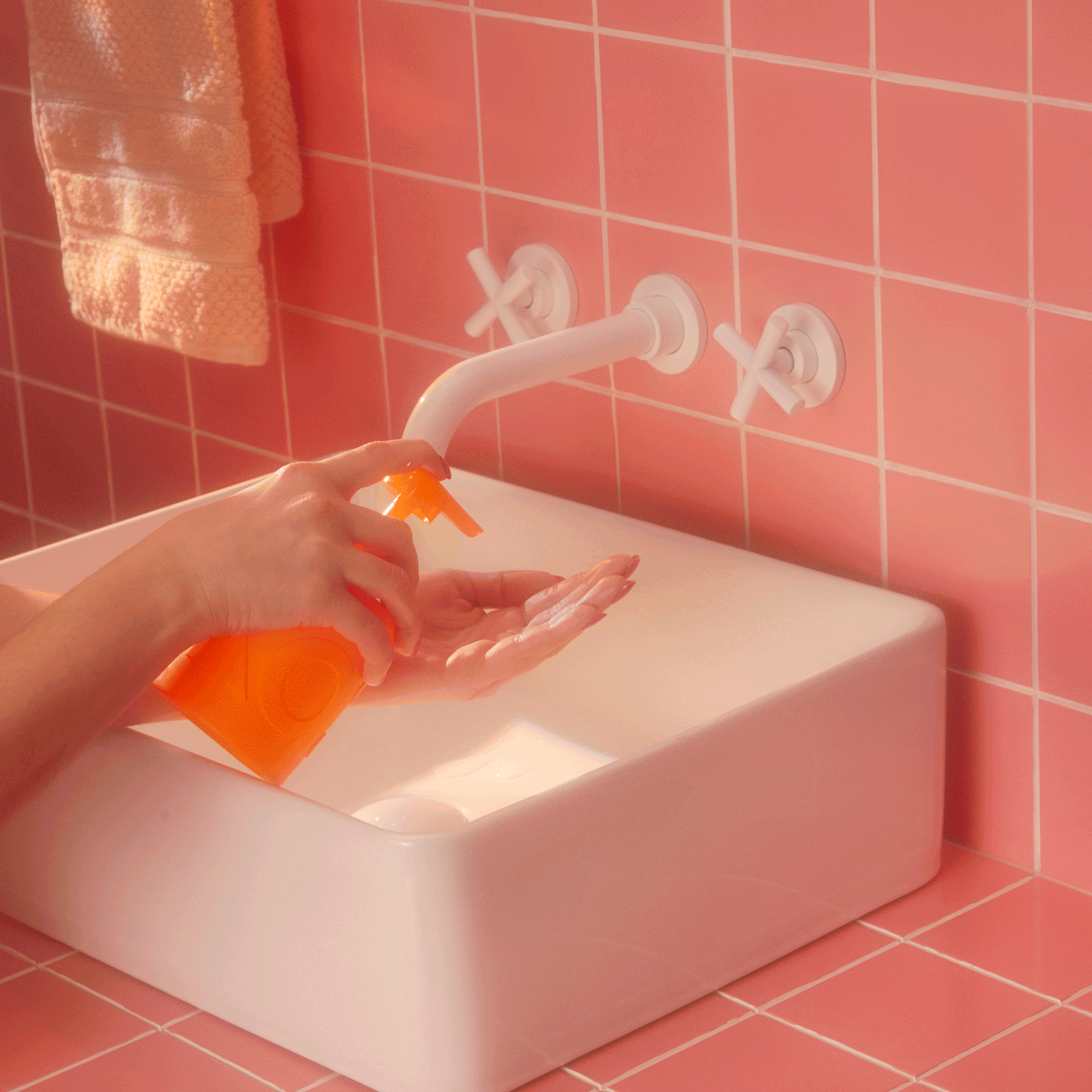 amika | hand wash infused with sea buckthorn berry (400ml)