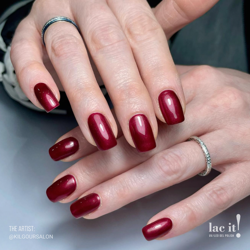 en Vogue | Lac it! Gel Polish • 50 Shades of Red