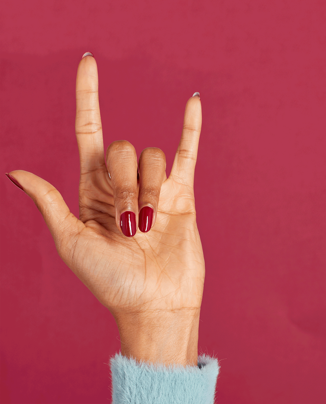 OPI | Nail Lacquer • Chick Flick Cherry