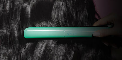 ghd | Gold Flat Iron (1" Plate) in Jelly Mint